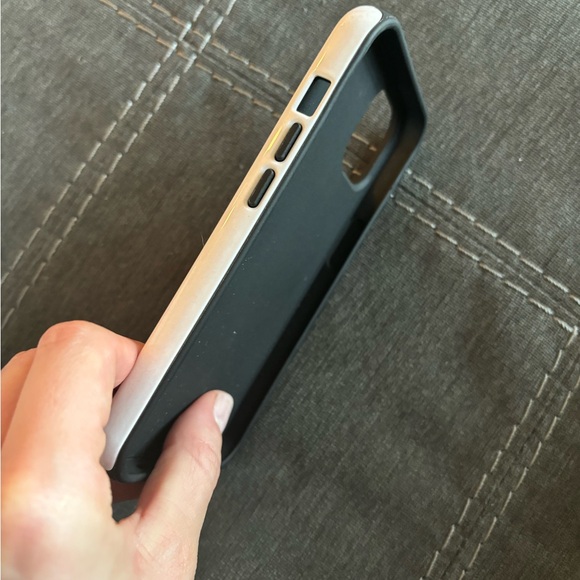 iPhone 14 case - Picture 3 of 3